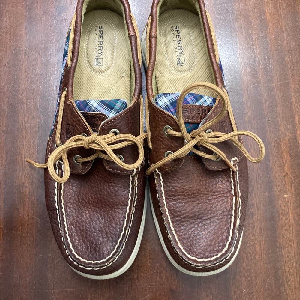 Lady Sperrys boat shoe